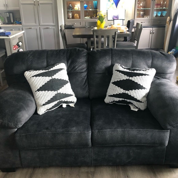 2 Macrame pillows - Picture 3 of 4